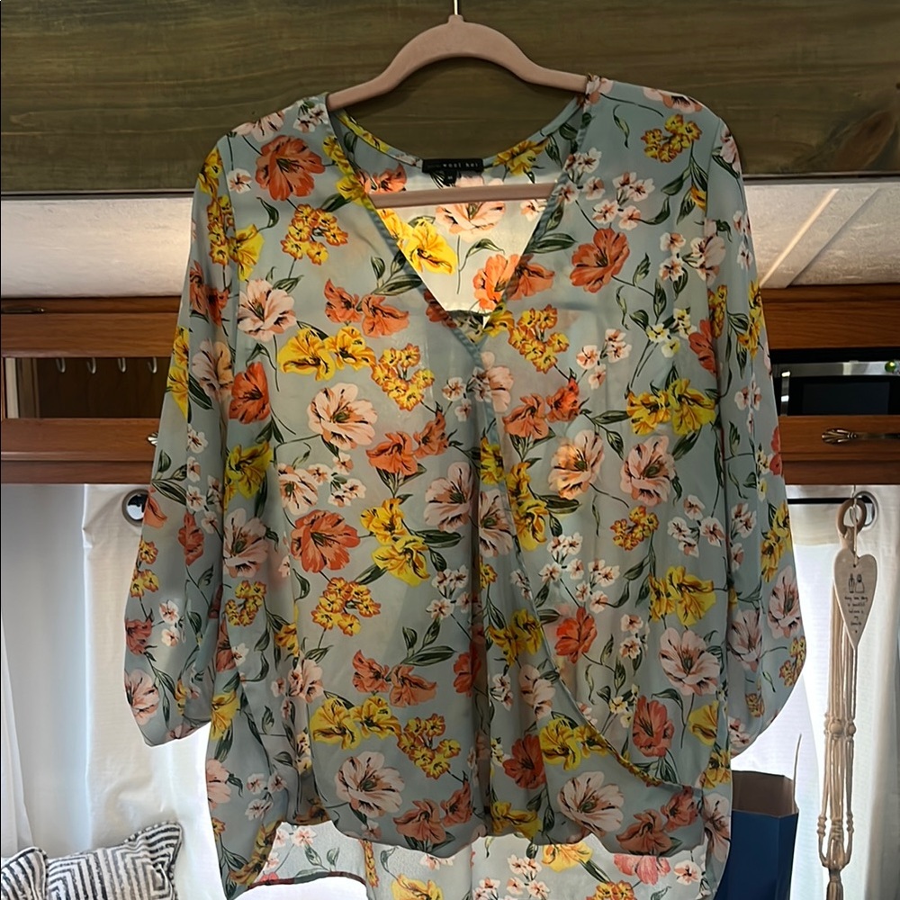 West Kei Floral Women's Top - Multicolor